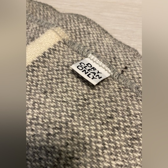 Grey Fringe Stripe Wool Blend Scarf - Picture 7 of 8